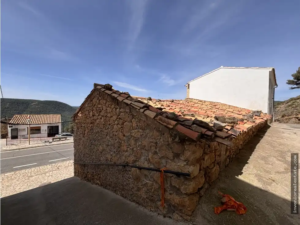 Exterior view of Country homes for sale in Castillo de Villamalefa