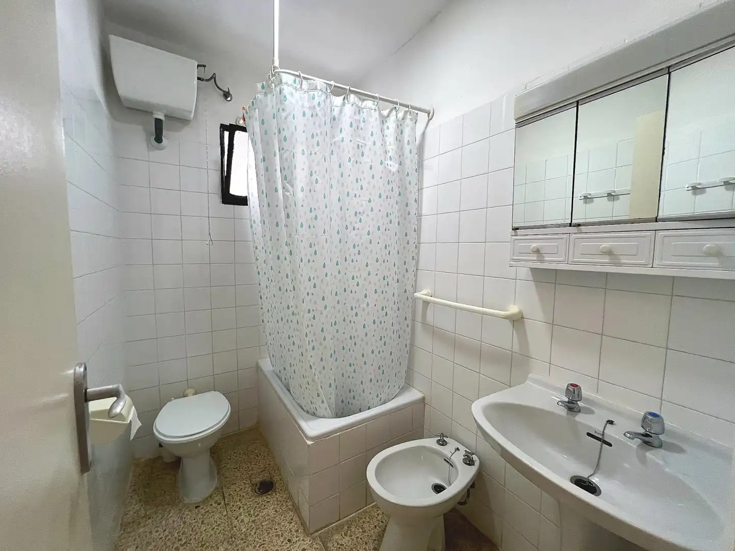 Baño de Piso en venta en Manilva con Terraza