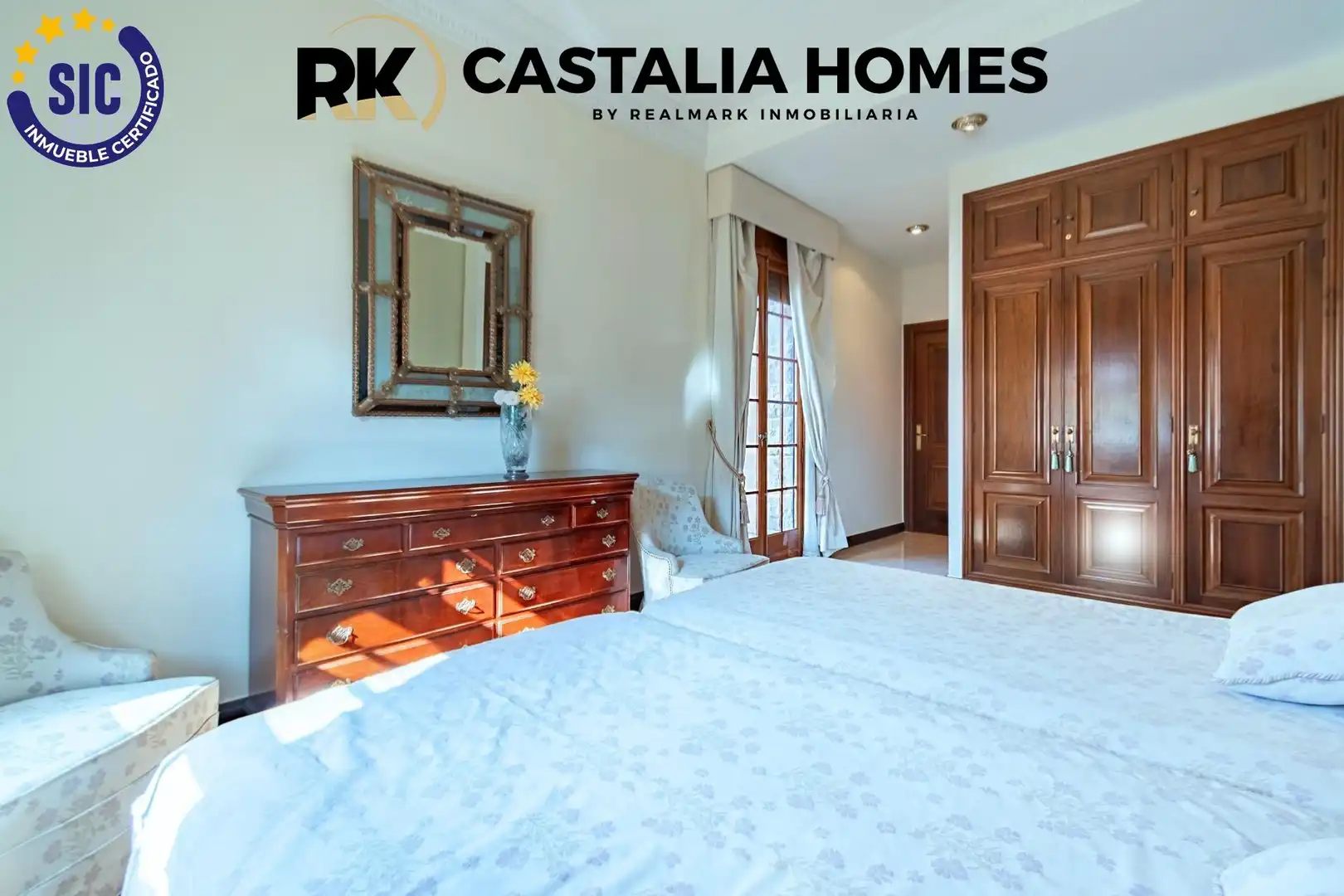 Habitación de Casa o chalet en venta en Castellón de la Plana / Castelló de la Plana con Calefacción, Jardín privado y Parquet