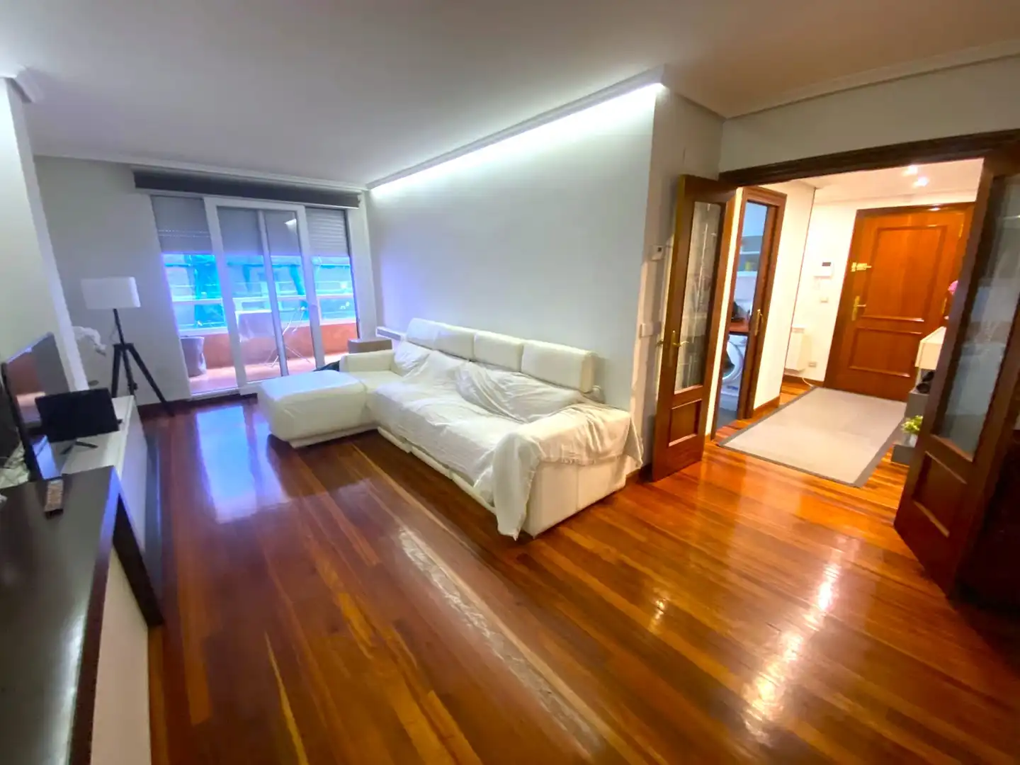Wohnzimmer von Wohnung zum Verkauf in Castro-Urdiales mit Heizung, Parkett und Terrasse