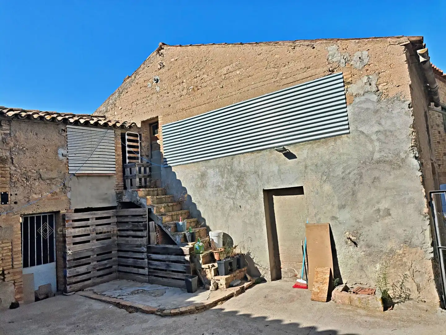 Vista exterior de Casa o xalet en venda en Pacs del Penedès amb Calefacció, Terrassa i Traster