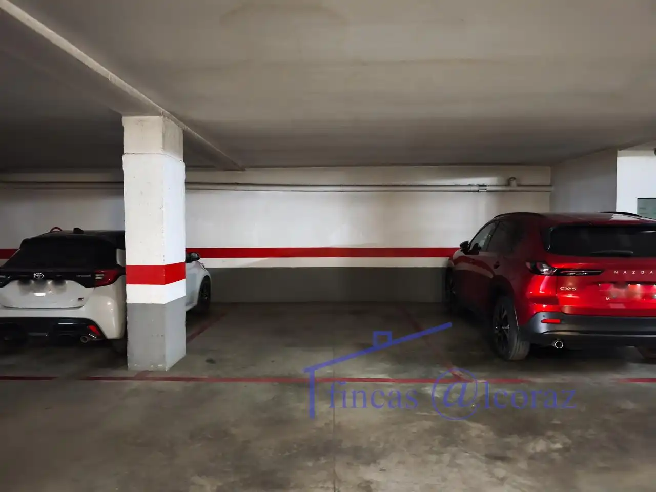 Parking de Piso en venta en Huesca con Calefacción y Trastero