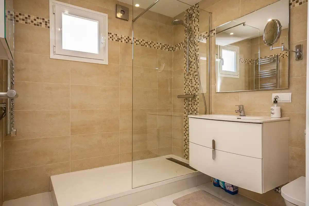 Chalet con terraza en venta en Calle Estepona 5, imagen 31