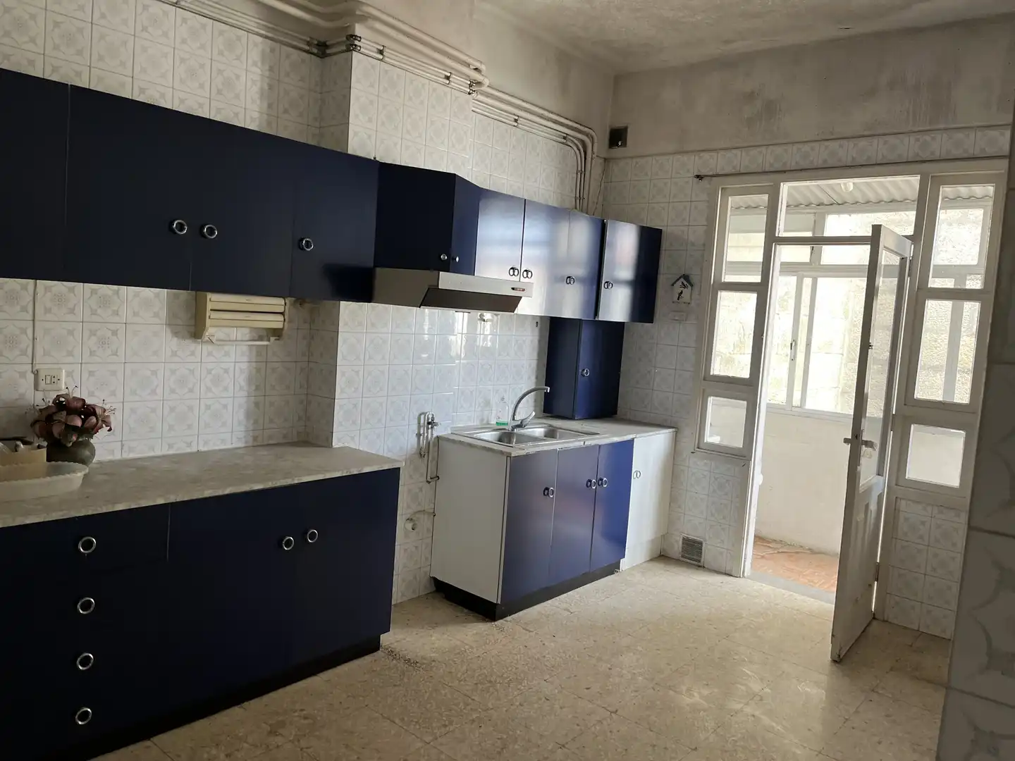 Cocina de Edificio en venta en Vigo 