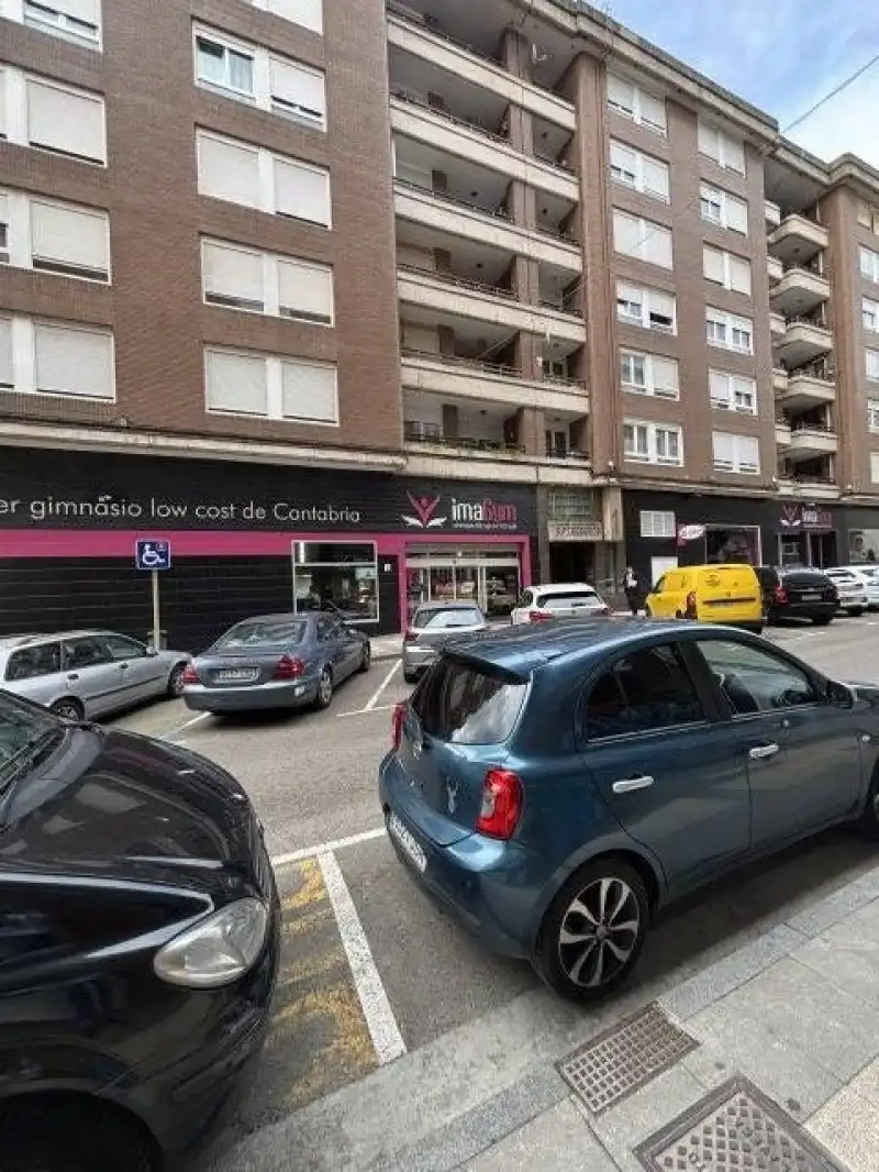 Exterior view of Flat for sale in Torrelavega   with Heating, Private garden and Parquet flooring