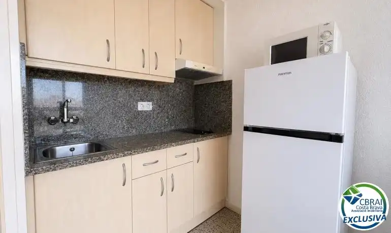 Apartament amb ascensor en venda a Carrer Muga-Delta, imagen 3