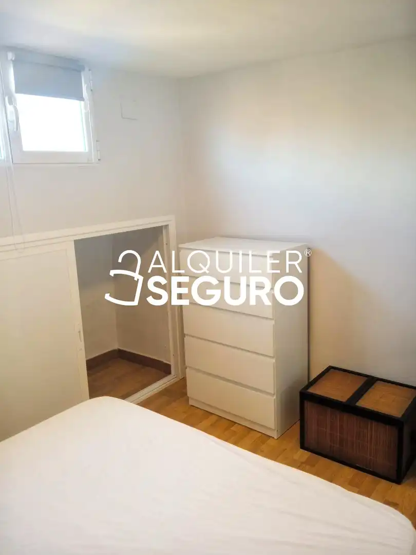 Dachboden zur Miete in Recondo, Campo Grande