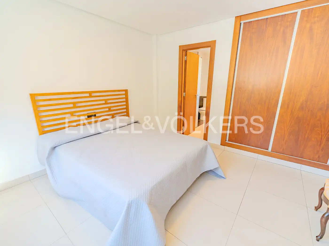 Dormitori de Casa o xalet en venda en Alicante / Alacant amb Aire condicionat, Calefacció i Jardí privat