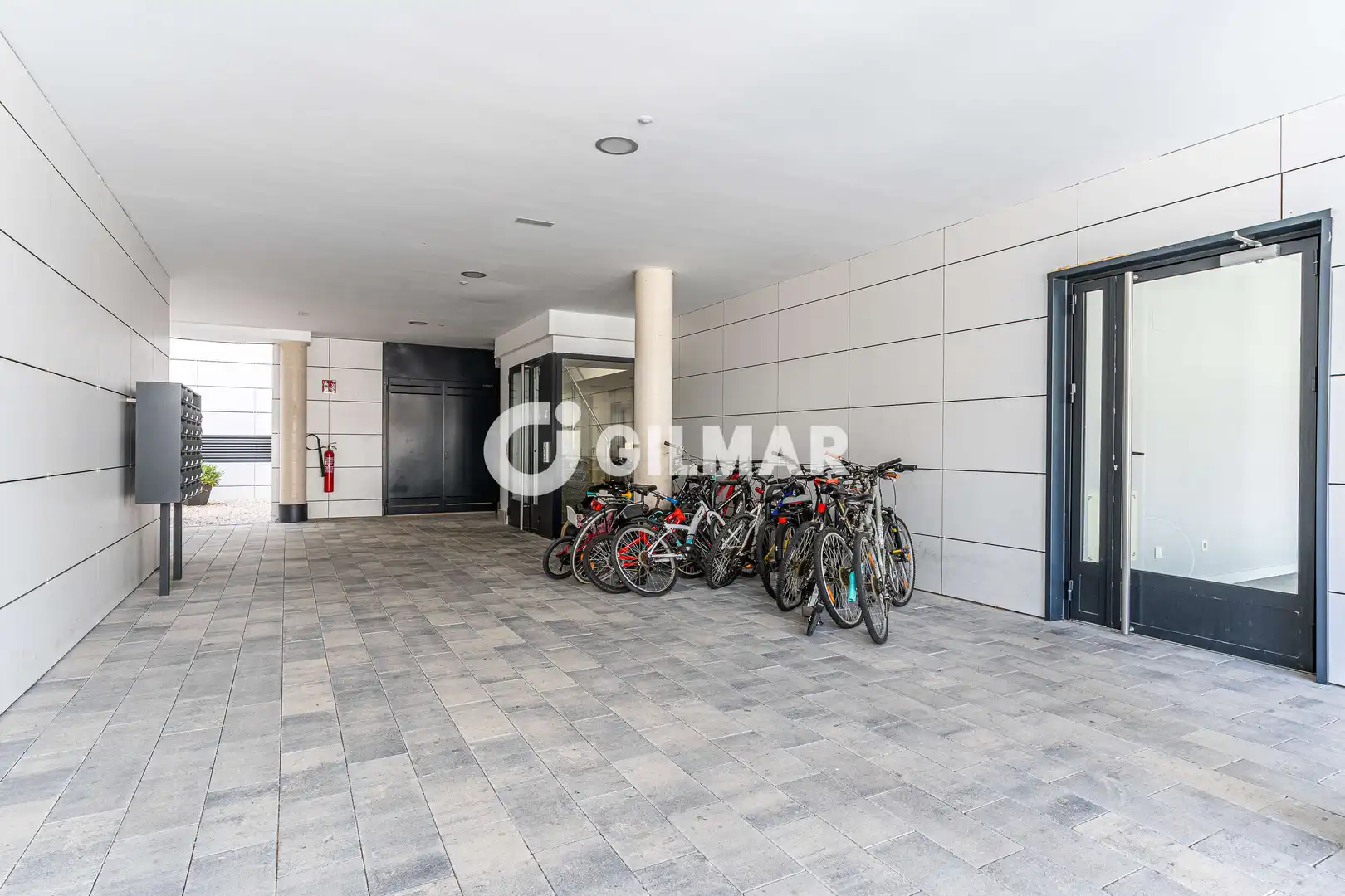 Parkplatz von Wohnung zum Verkauf in Las Rozas de Madrid mit Heizung, Privatgarten und Abstellraum
