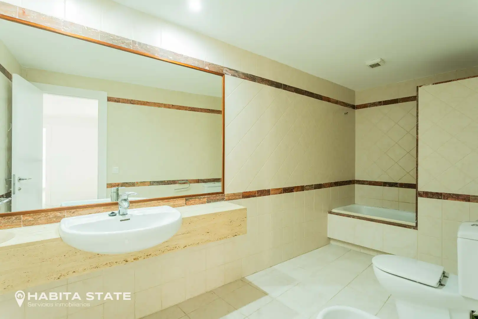 Baño de Piso en venta en Mojácar con Terraza y Piscina comunitaria