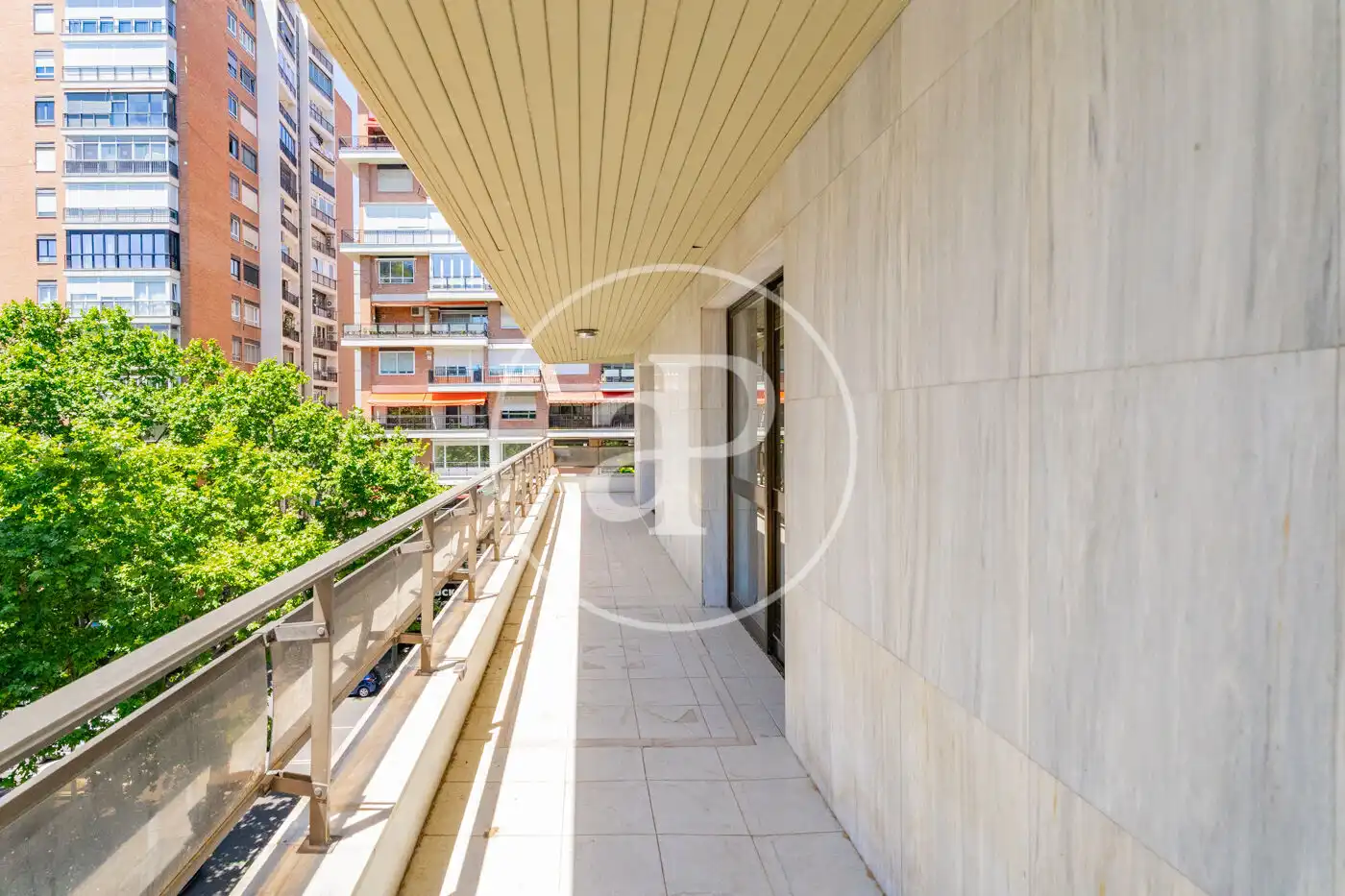 Terraza de Piso de alquiler en Madrid con Aire acondicionado, Calefacción y Jardín privado