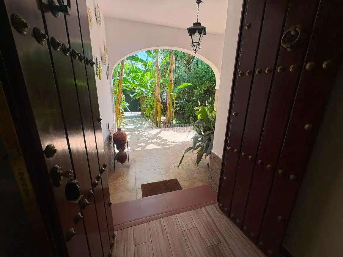Casa o xalet en venda en Espartinas amb Aire condicionat, Piscina i Piscina comunitària