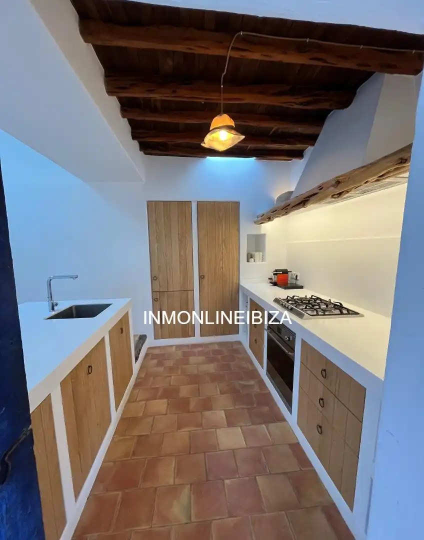 Haus oder Chalet zur Miete in Sant Joan de Labritja mit Privatgarten, Terrasse und Schwimmbad