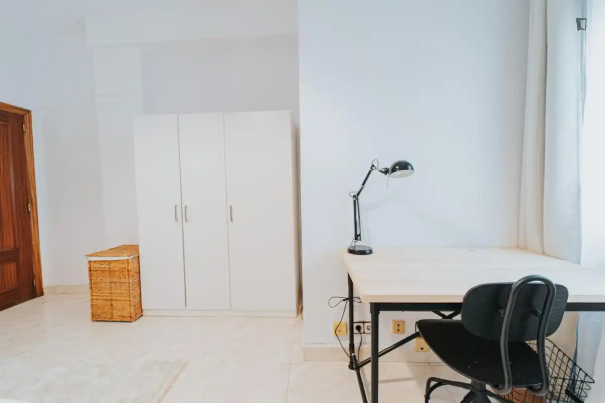Bedroom of Apartments for share in Madrid  with Furnished, Oven and Washing machine