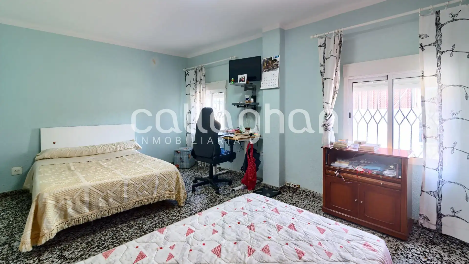 Bedroom of Flat for sale in Pedralba  with Air Conditioner, Heating and Terrace