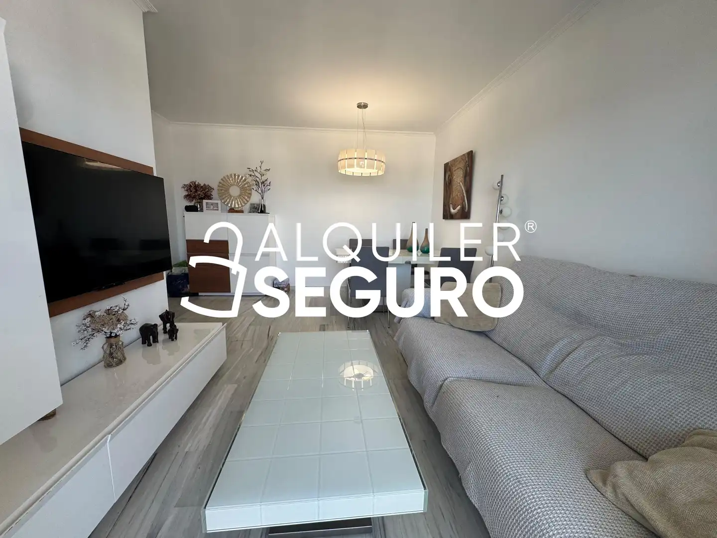 Sala d'estar de Pis de lloguer en Málaga amb Aire condicionat, Terrassa i Piscina