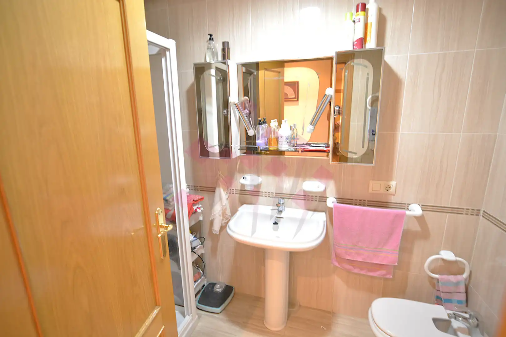 Bathroom of Flat for sale in Carrión de Calatrava  with Air Conditioner, Heating and Furnished