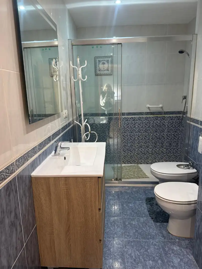 Bany de Pis en venda en Alicante / Alacant amb Aire condicionat, Calefacció i Terrassa