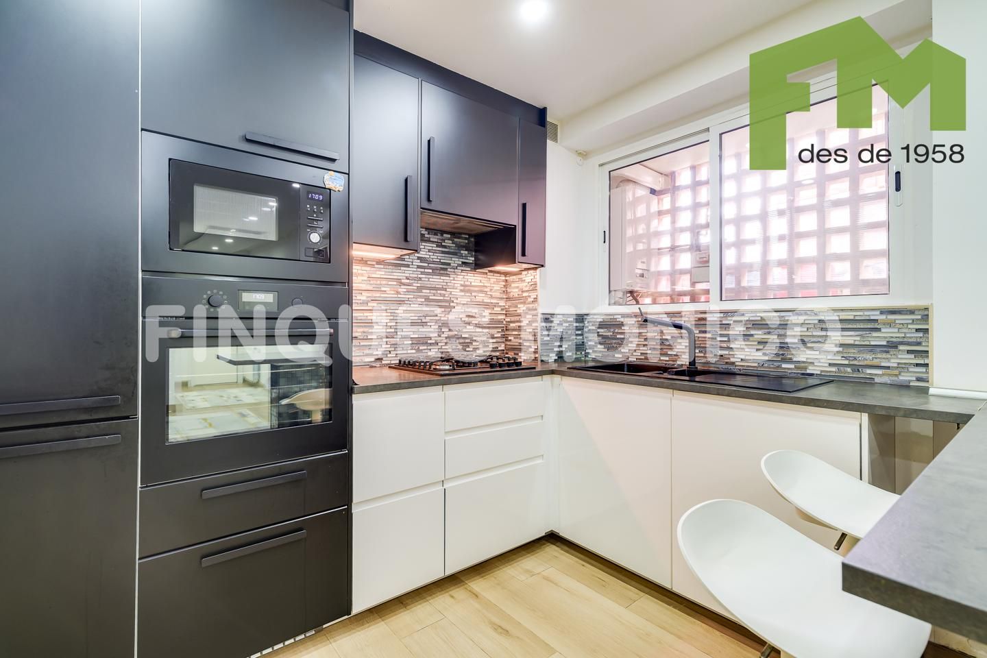 Planta baixa en venda a Carrer de l'Onyar, La Marina del Port