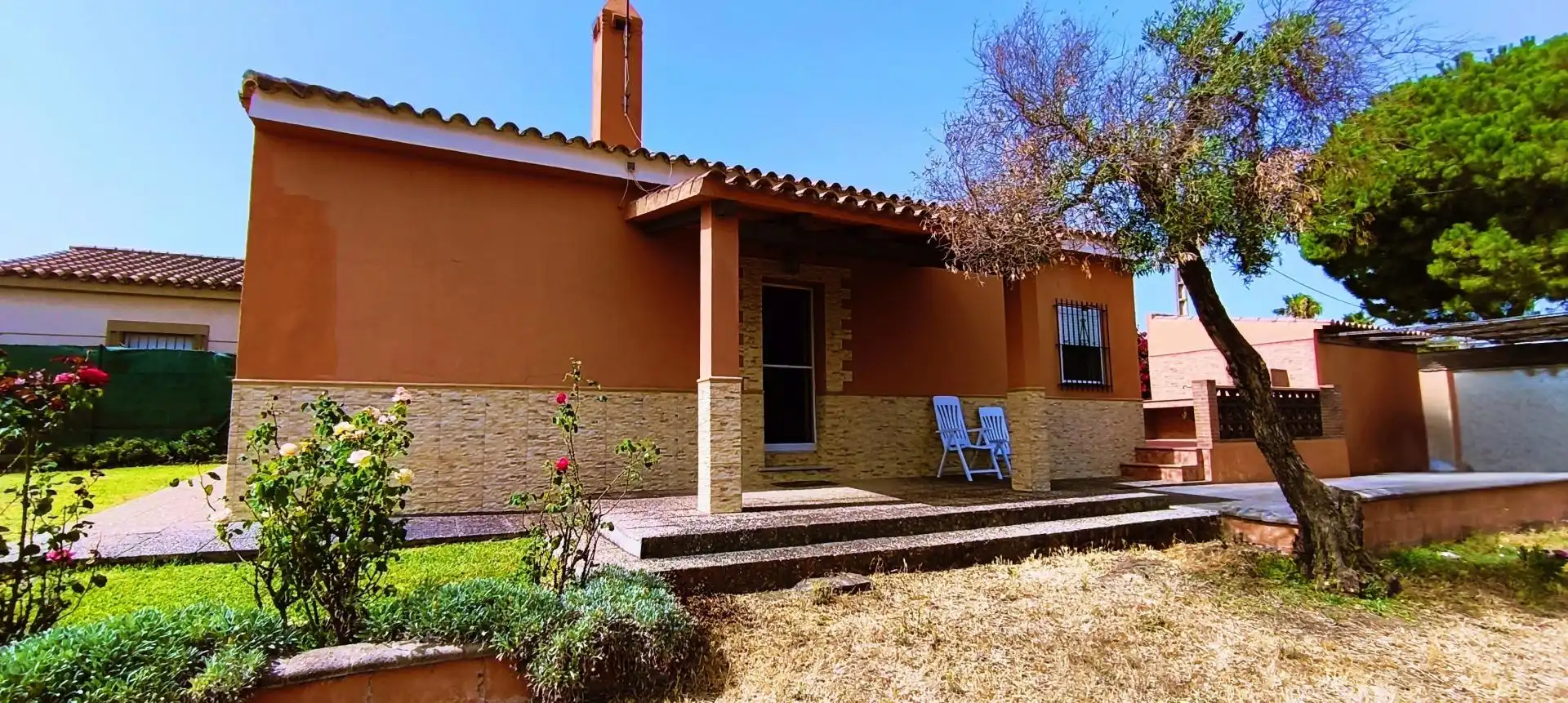 Xalet amb jardí en venda a Calle Carrascal Veintiuno