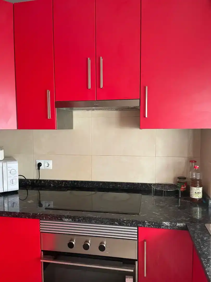 Kitchen of Flat for share in Casas de Don Pedro  with Air Conditioner, Furnished and Balcony