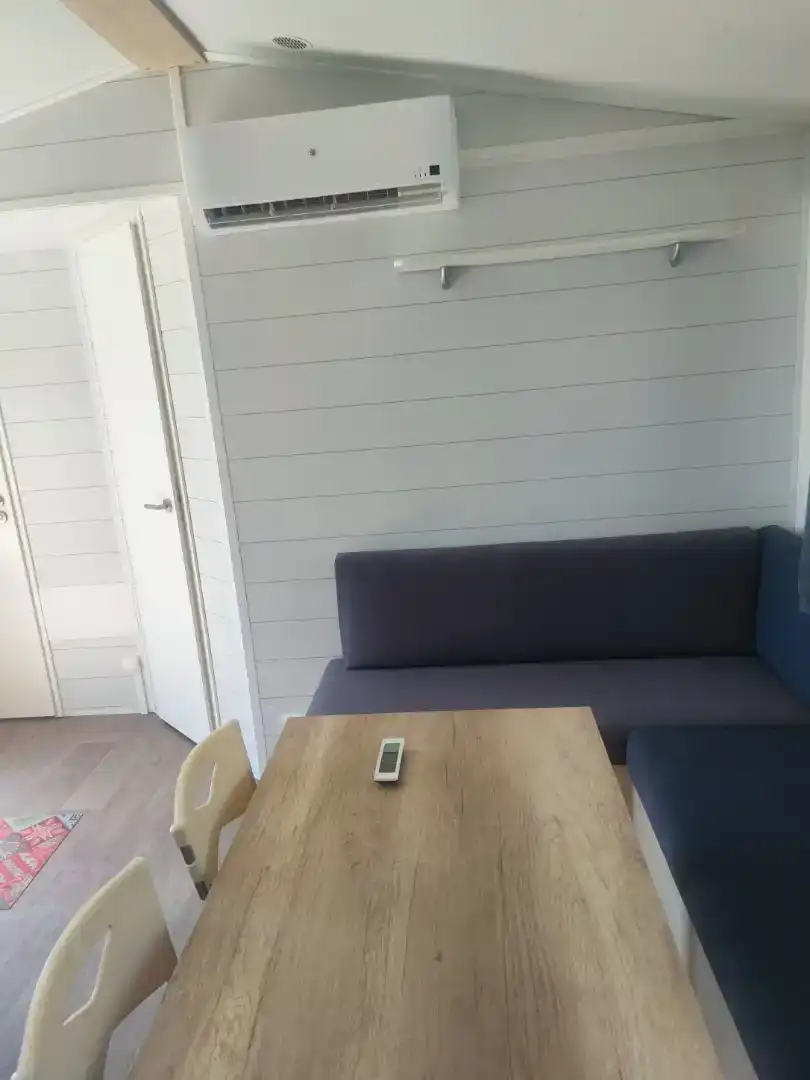 Sala d'estar de Finca rústica en venda en Guijo de Santa Bárbara amb Aire condicionat, Jardí privat i Parquet