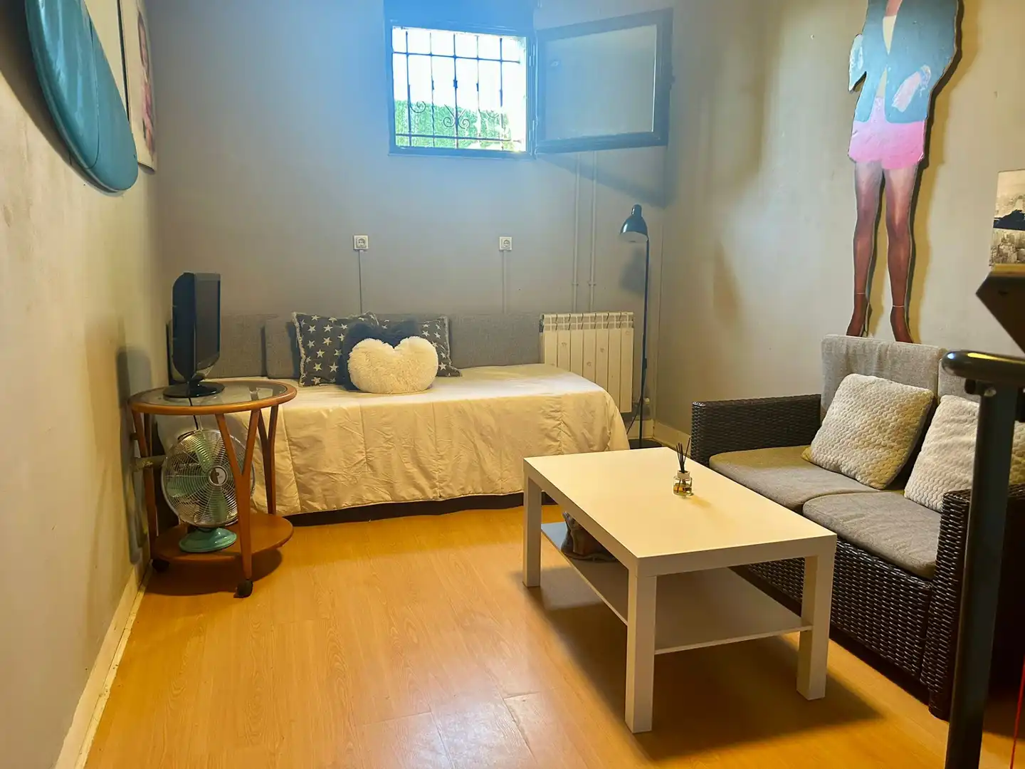 Sala d'estar de Casa o xalet en venda en Santander amb Calefacció, Jardí privat i Parquet
