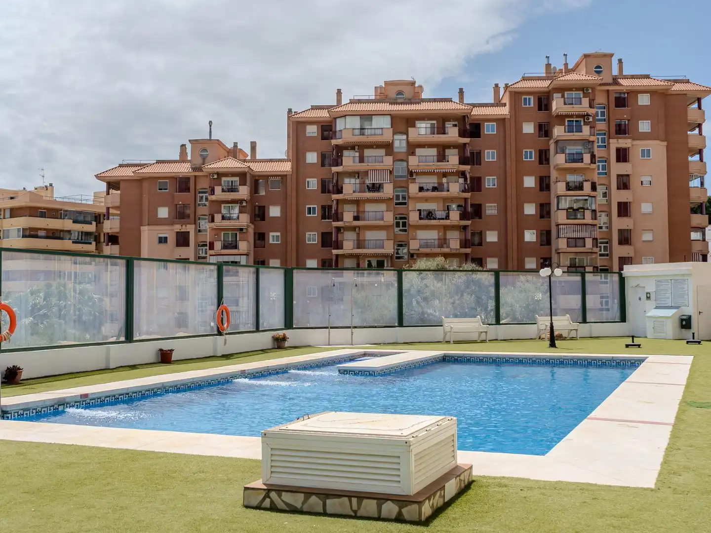 Piscina de Estudi en venda en Fuengirola amb Aire condicionat, Terrassa i Balcó