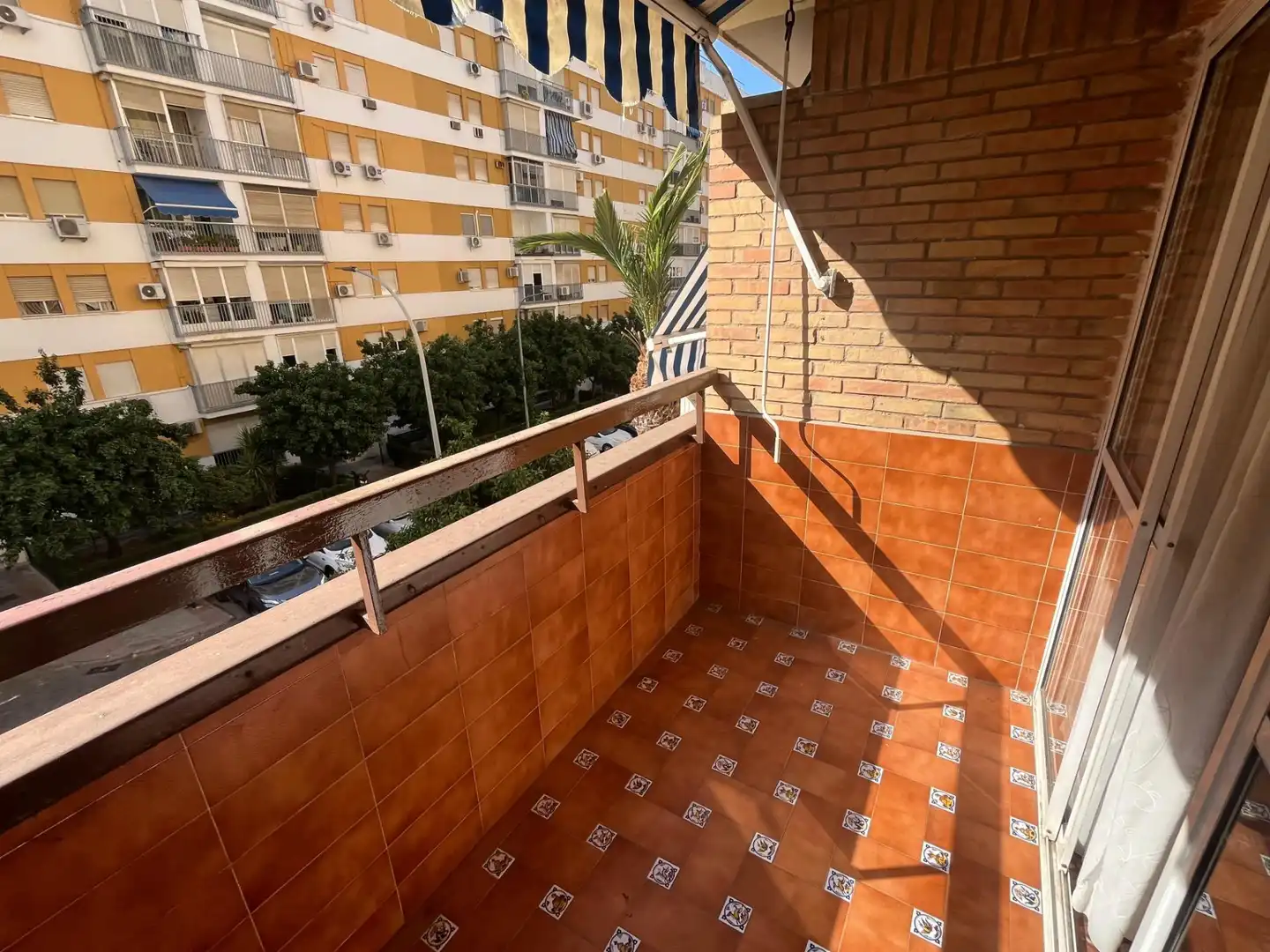 Appartamento con terrazza in affitto a Calle URBION, imagen 4