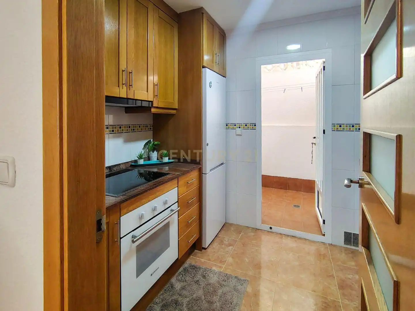 Kitchen of Apartments for rent in Elche / Elx  with Air Conditioner, Oven and Washing machine
