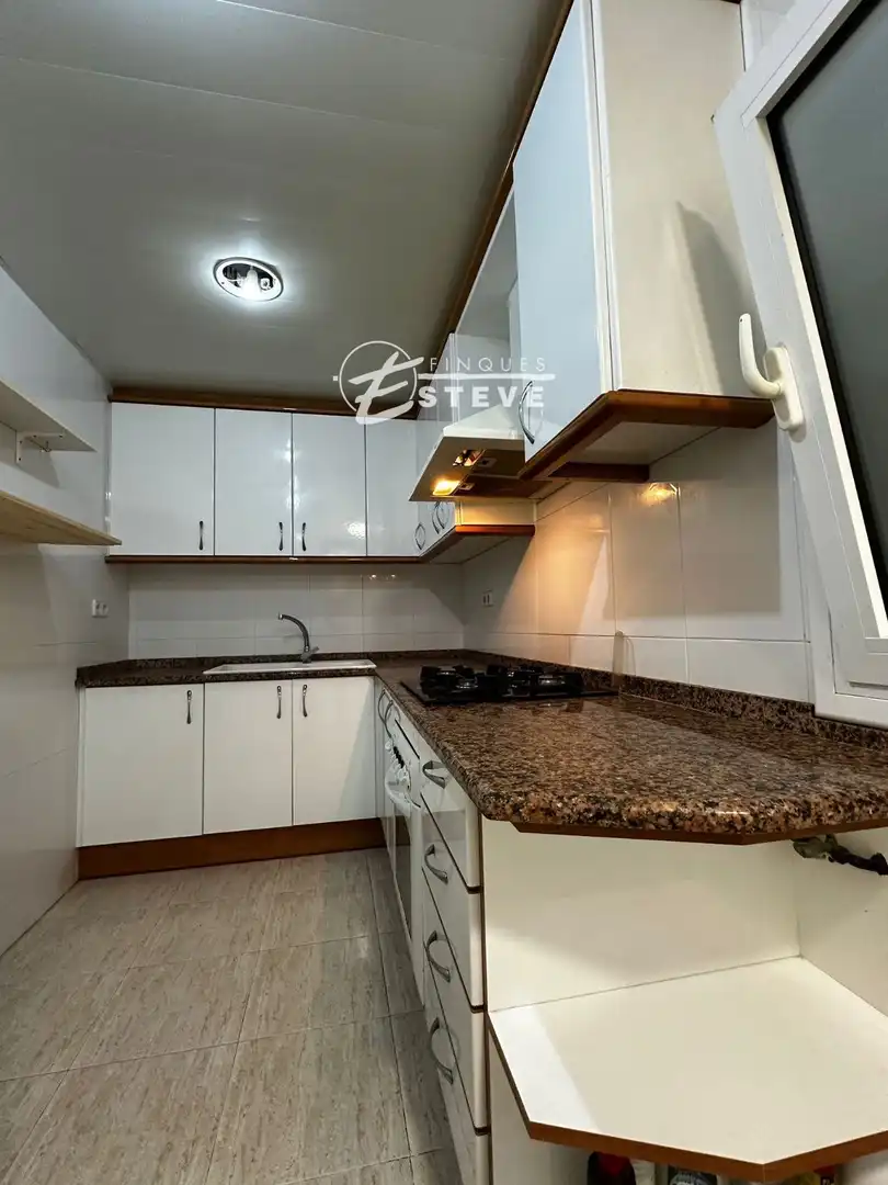Küche von Wohnung zum Verkauf in Calafell mit Terrasse und Abstellraum