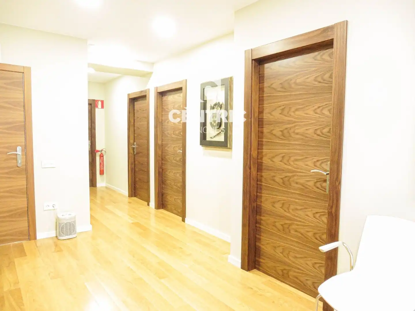 Office for rent in Centre