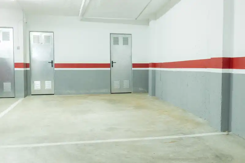 Parkplatz von Garage zum Verkauf in Càrcer