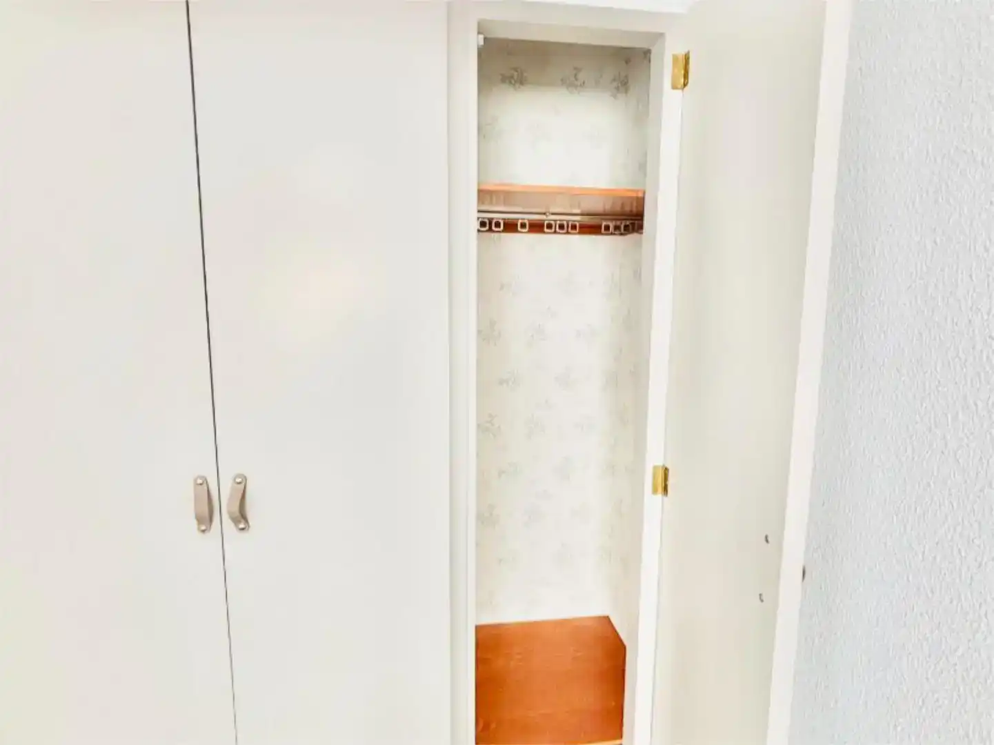 Badezimmer von Wohnung zur Miete in  Valencia Capital mit Klimaanlage und Balkon