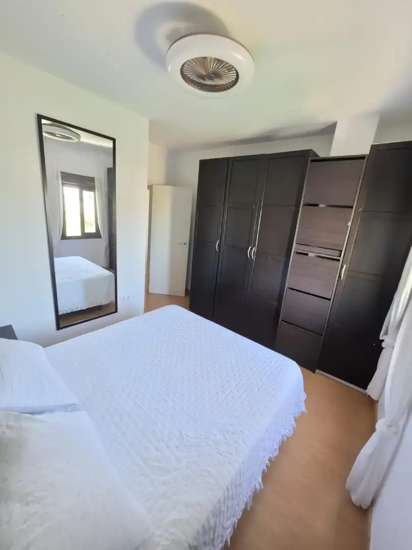 Habitación de Piso en venta en Carmona con Aire acondicionado, Amueblado y Balcón