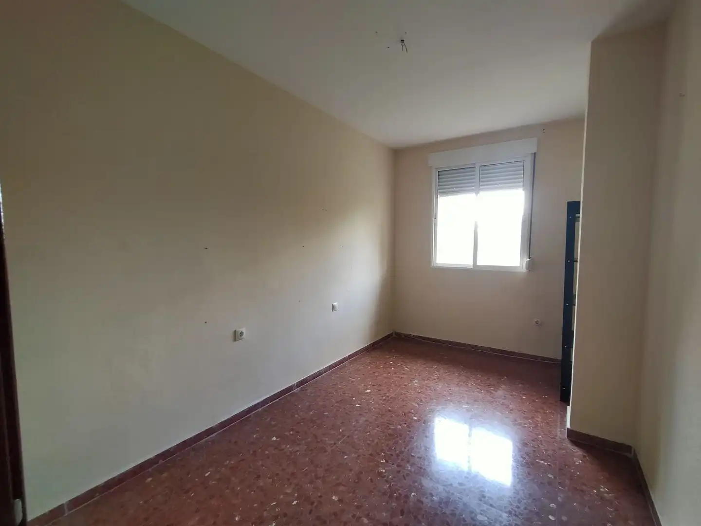 Bedroom of Flat for sale in Sevilla  with Air Conditioner and Terrace