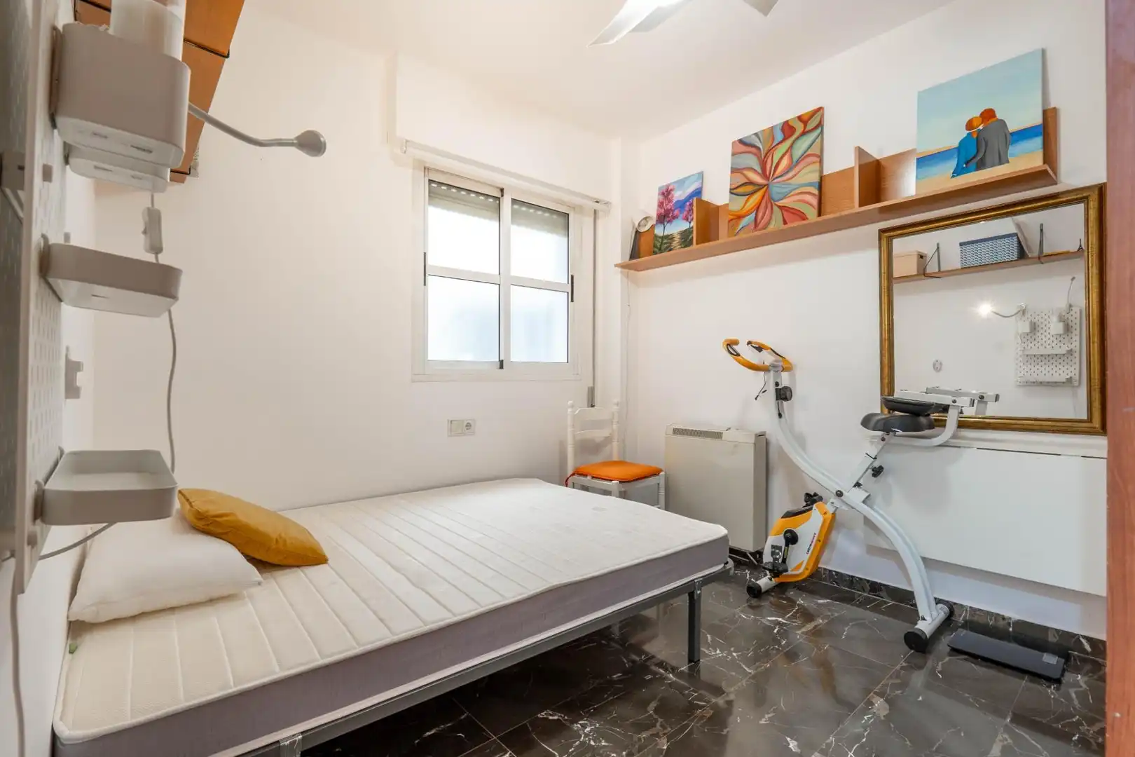 Bedroom of Flat for sale in Granada  with Heating and Furnished