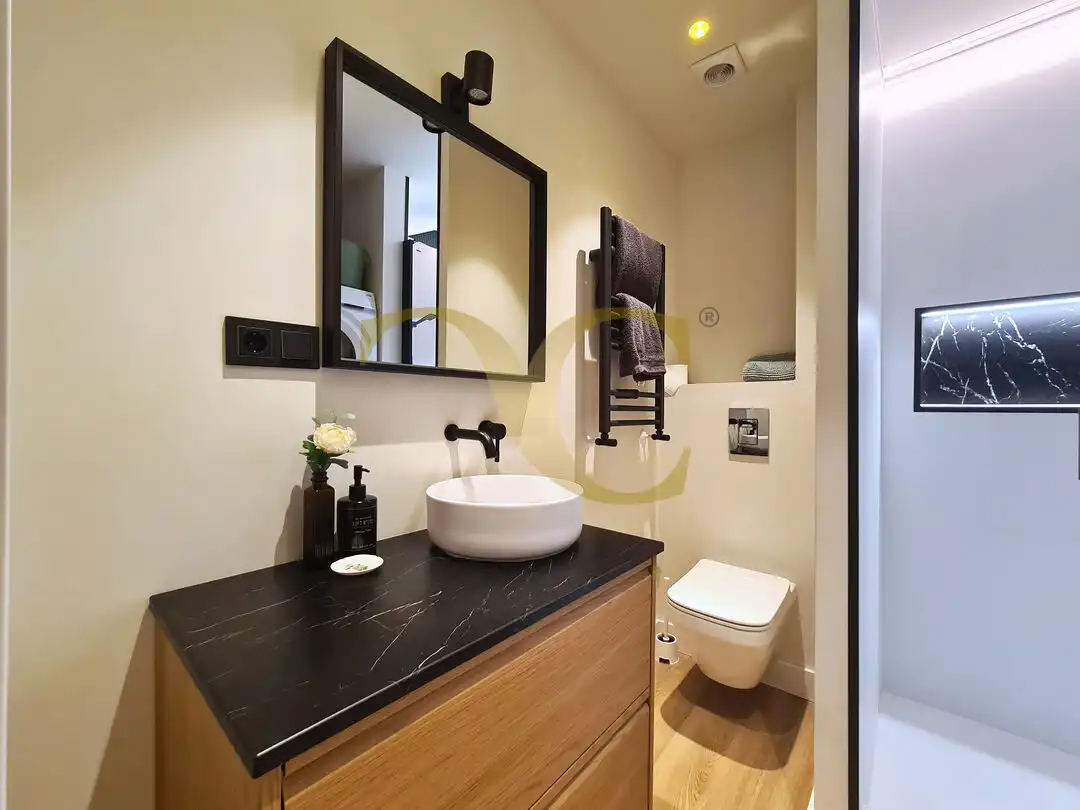 Badezimmer von Wohnung zum Verkauf in Gijón  mit Heizung und Möbliert