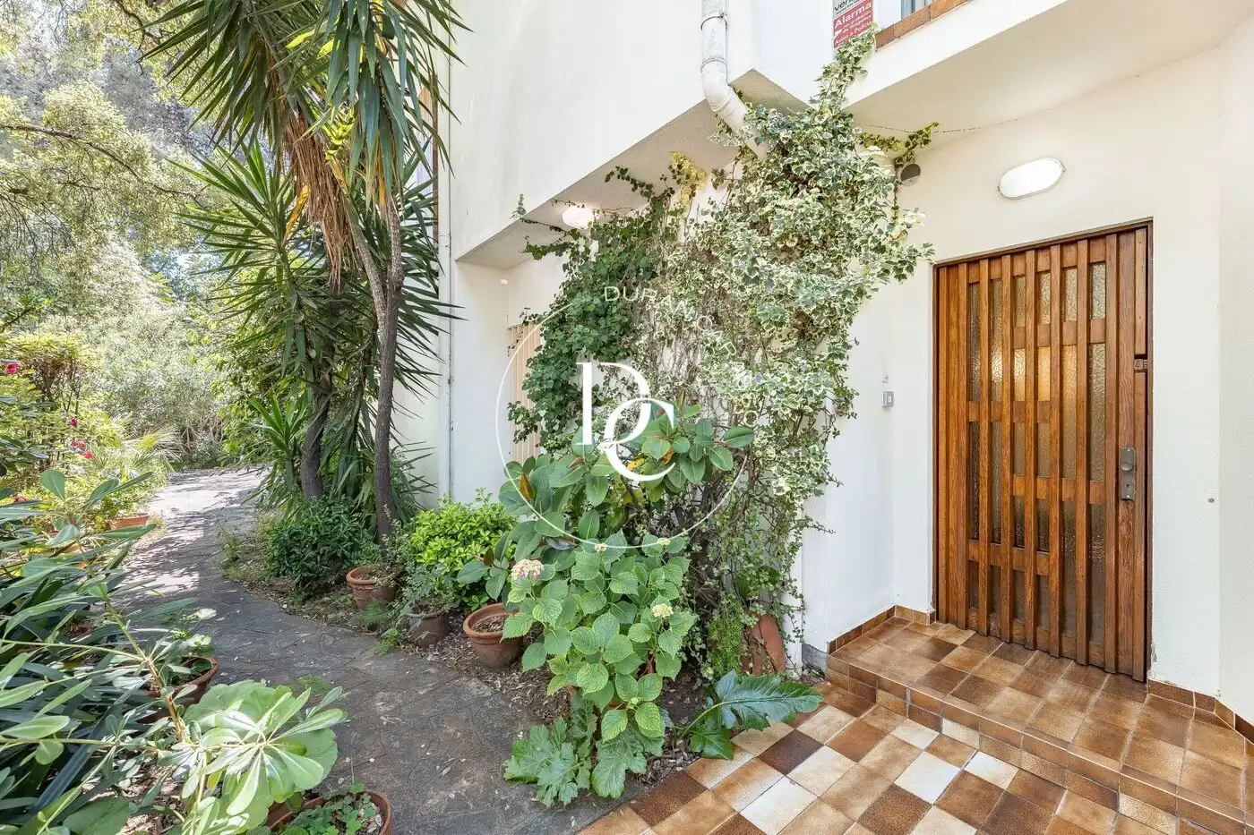 Vista exterior de Casa o xalet en venda en Cubelles amb Aire condicionat, Calefacció i Jardí privat