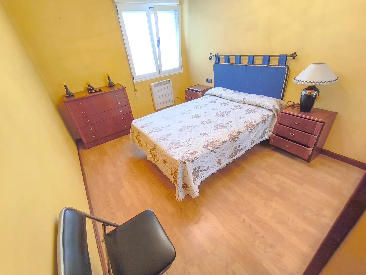 Schlafzimmer von Wohnung zum Verkauf in Avilés mit Heizung und Möbliert