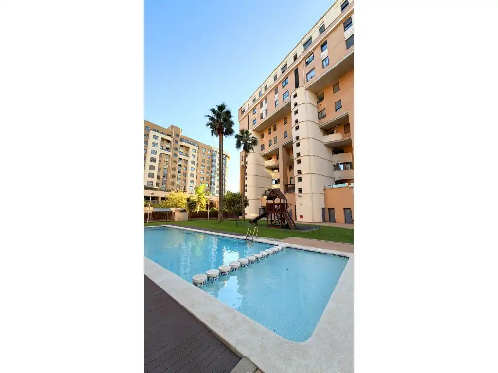 Exterior view of Flat for sale in Valencia  with Air Conditioner, Terrace and Community pool