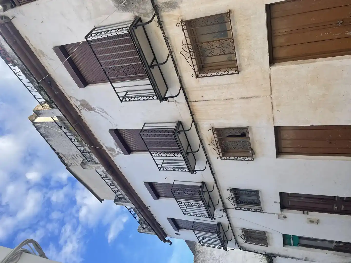 Vista exterior de Pis en venda en Adamuz amb Aire condicionat i Balcó