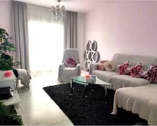 Living room of Flat for sale in Estepona  with Air Conditioner, Private garden and Terrace