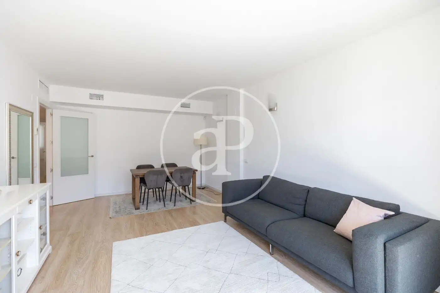 Sala de estar de Piso en venta en Sant Just Desvern con Aire acondicionado, Calefacción y Terraza