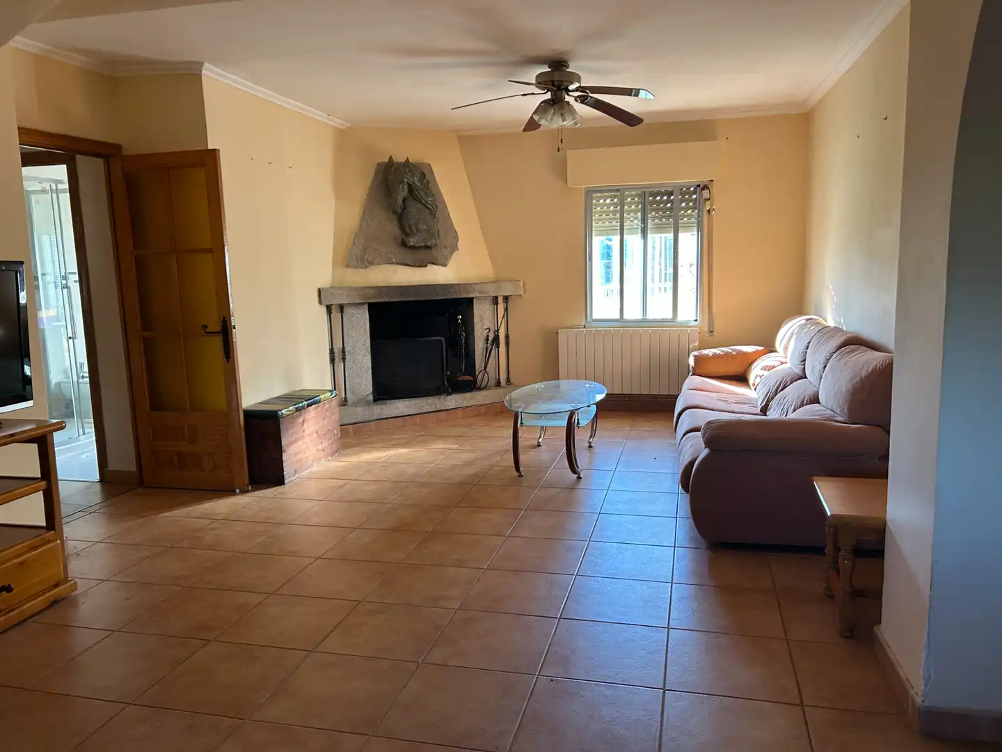 Sala de estar de Finca rústica en venta en Navas del Rey con Calefacción, Jardín privado y Terraza