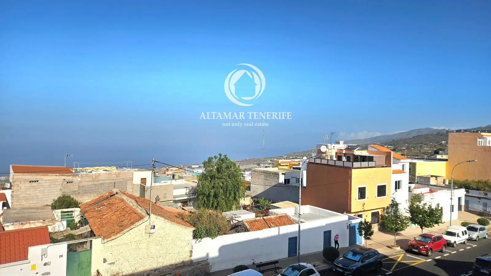 Vista exterior de Apartament en venda en Guía de Isora amb Traster i Moblat