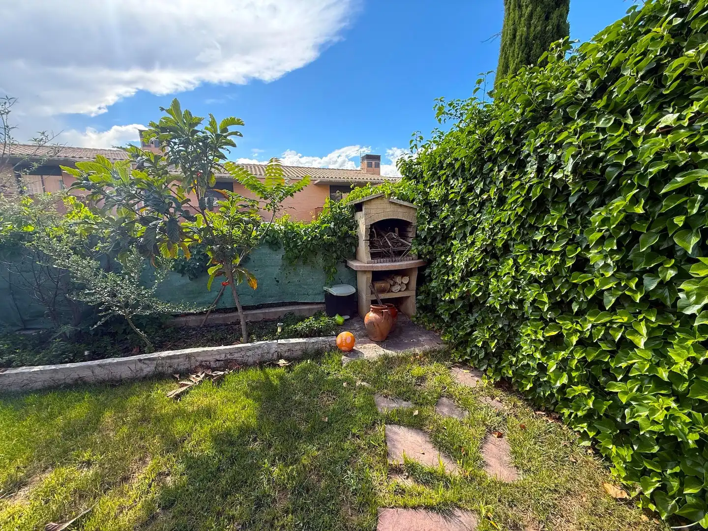 Jardín de Casa adosada en venta en Cuarte de Huerva con Aire acondicionado, Calefacción y Jardín privado