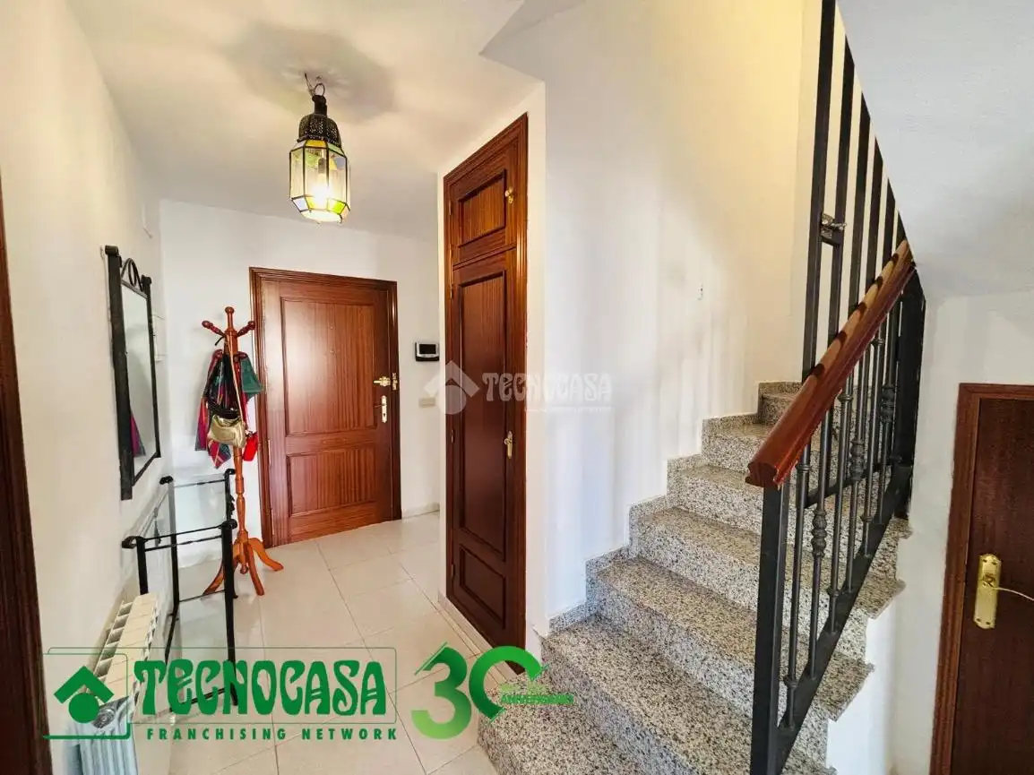 Casa aparellada amb terrassa en venda a Magán, imagen 36