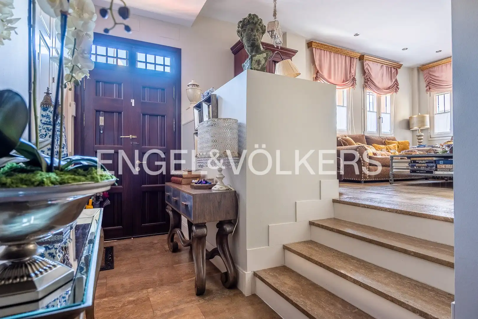 Detached homes for sale in Sevilla  with Air Conditioner, Heating and Storage room