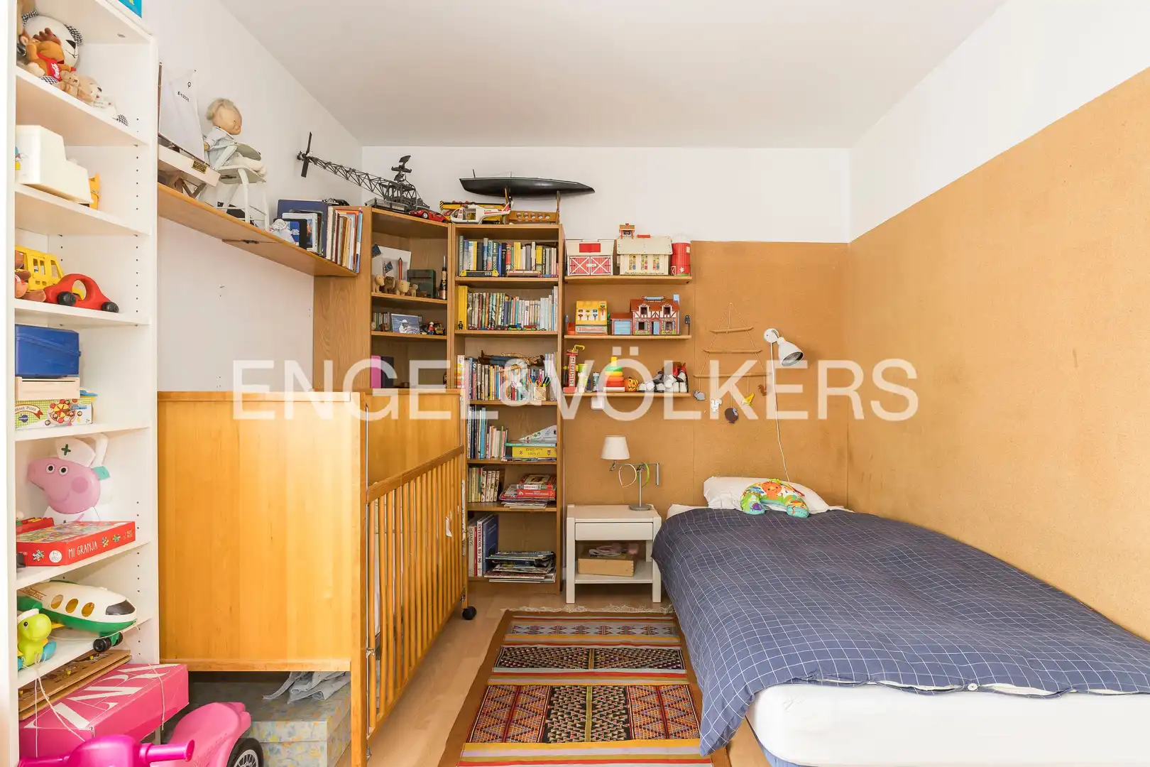 Flat for sale in Madrid  with Air Conditioner, Heating and Parquet flooring